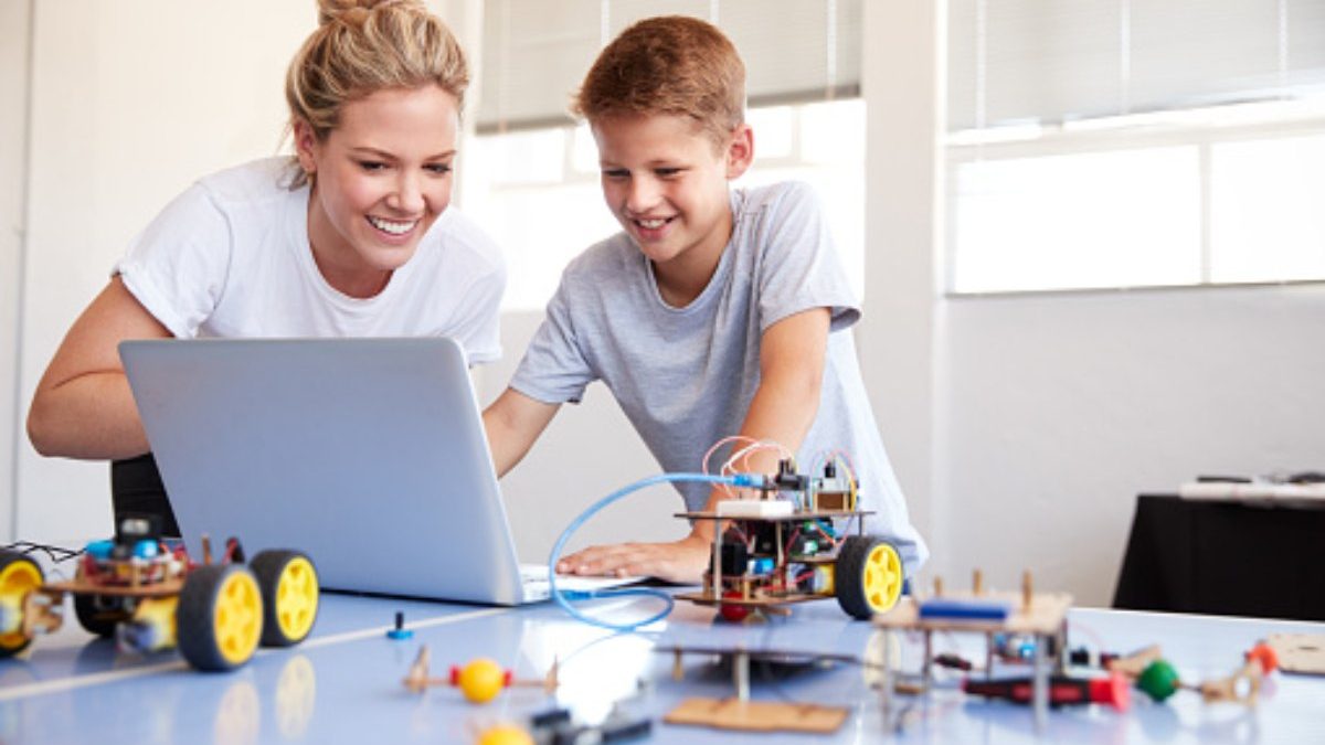 How do you explain Robots to Kids